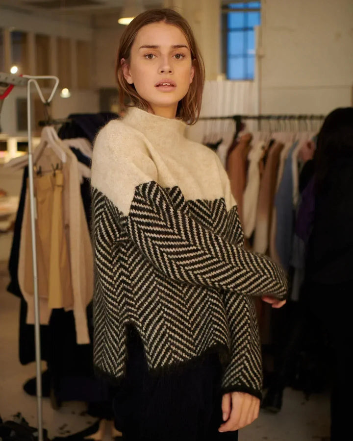 Gia™ - Luxury Turtleneck Jumper