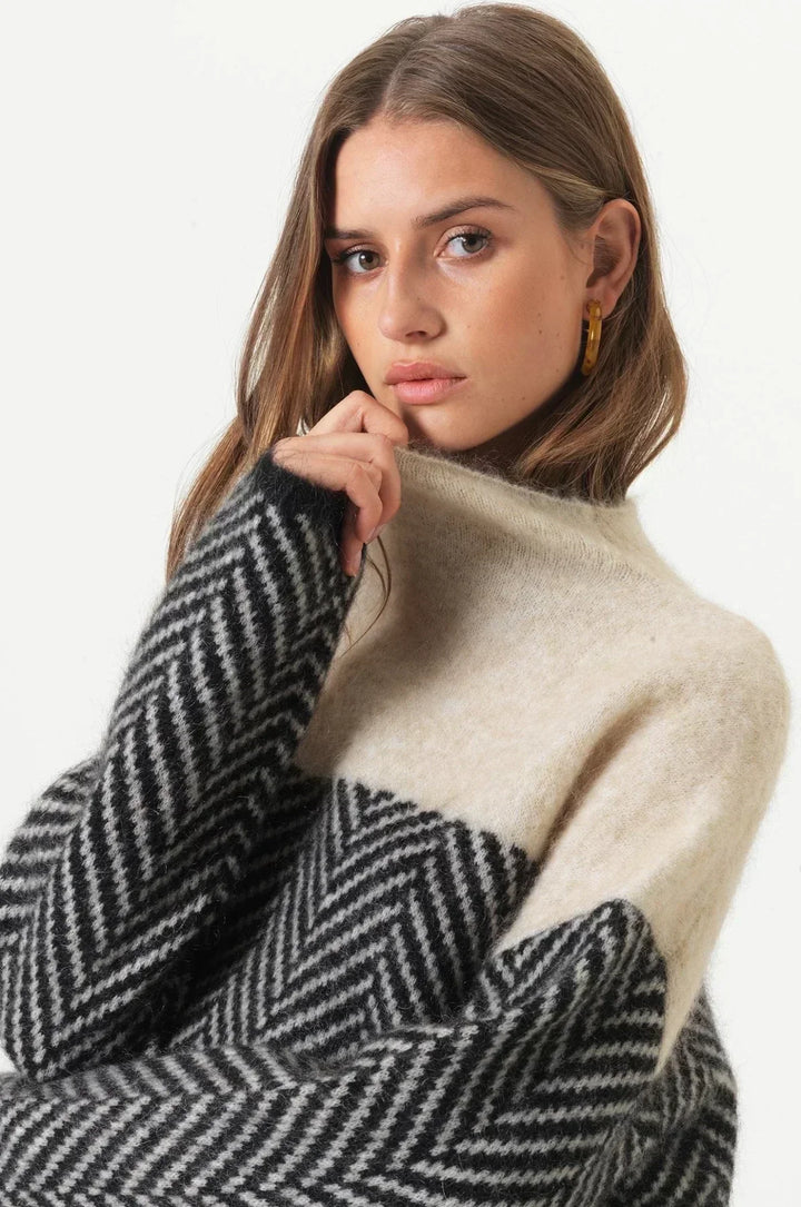 Gia™ - Luxury Turtleneck Jumper